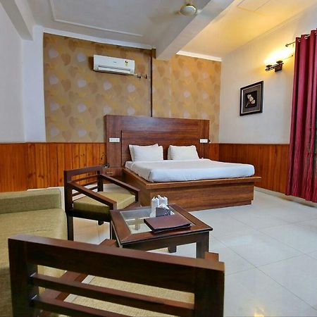 Sangrur Red Apple Hotel מראה חיצוני תמונה
